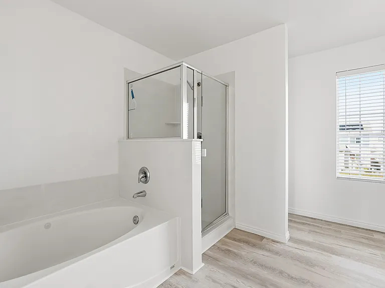 2156 E Frontier St — Photo 23