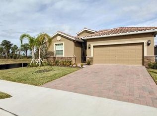2061 Lake Side Ave, Davenport, FL 33837