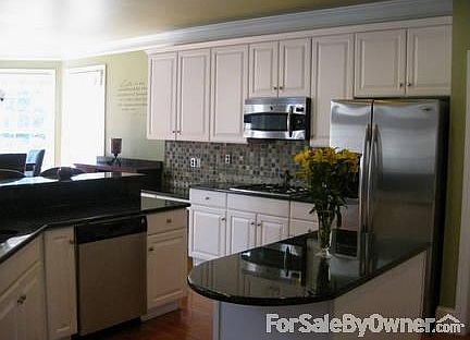 3rd image of 3405 Highcroft Cir