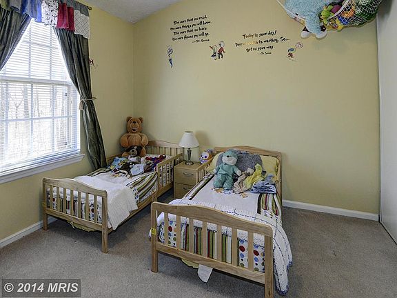 5th image of 631 Coral Reef Dr