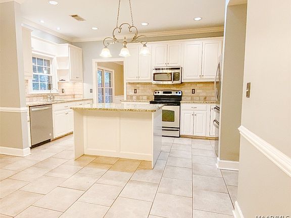 3rd image of 1761 Laurelwood Ln
