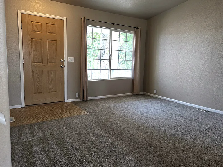 6958 Flowering Almond Dr — Photo 2