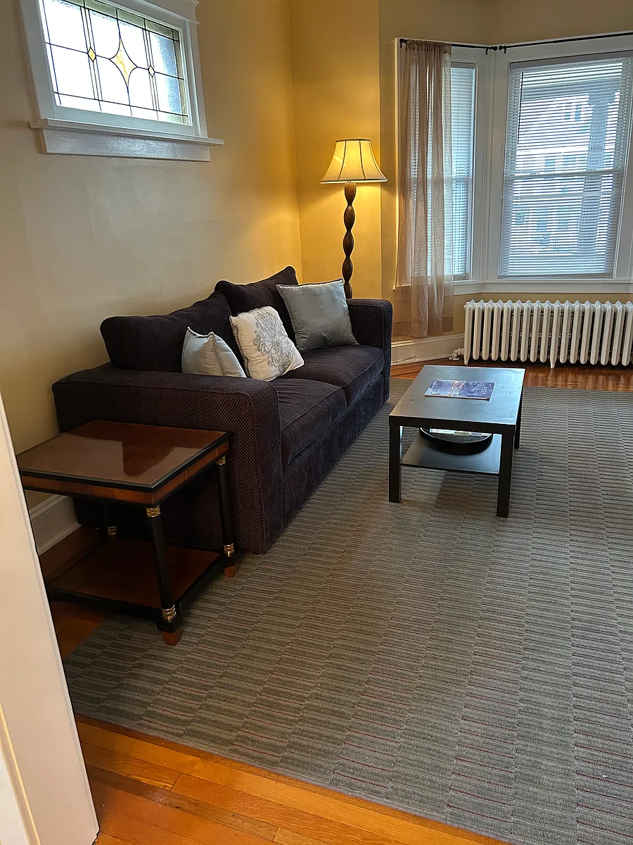 Building Photo - 15 Woodlawn Ave #2B