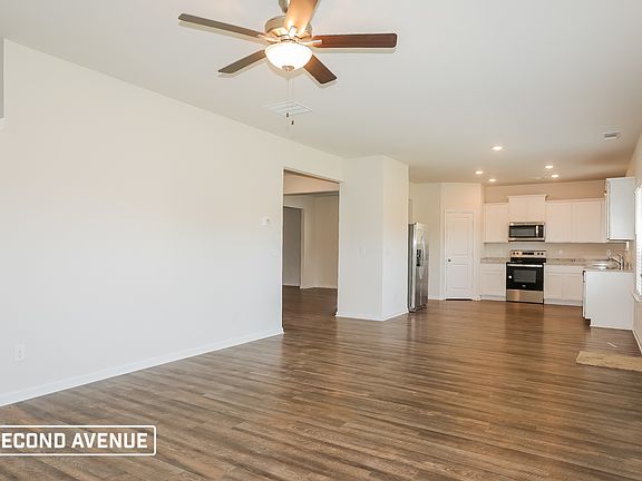 4th image of 734 Woody Dr