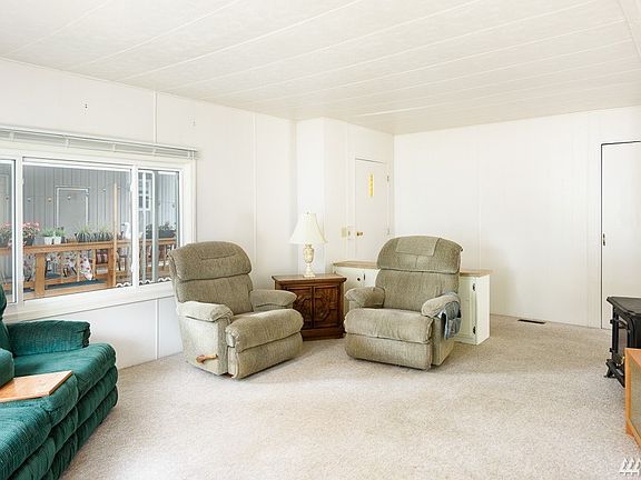 3rd image of 18425 NE 95th St Unit 187