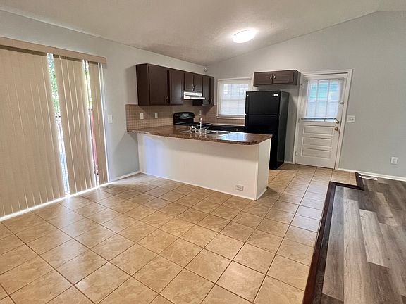 3rd image of 5699 Chancellorsville Dr