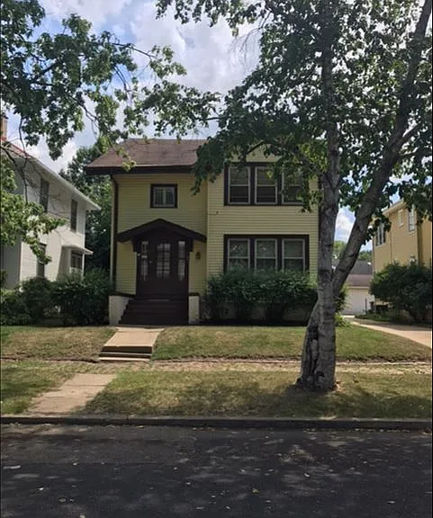1626 W Ayres Ave — Photo 1