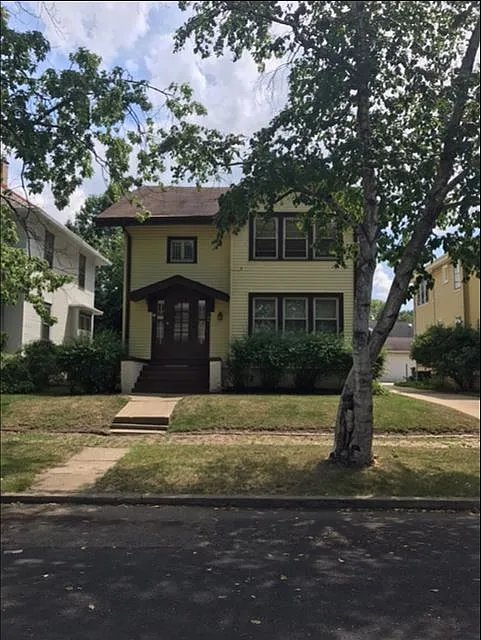 1626 W Ayres Ave