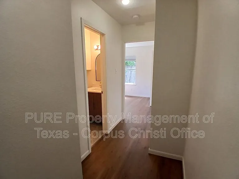2725 Allencrest Dr — Photo 20