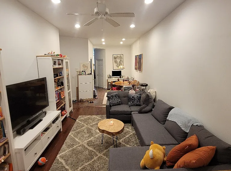 416 2nd St #1R — Photo 2