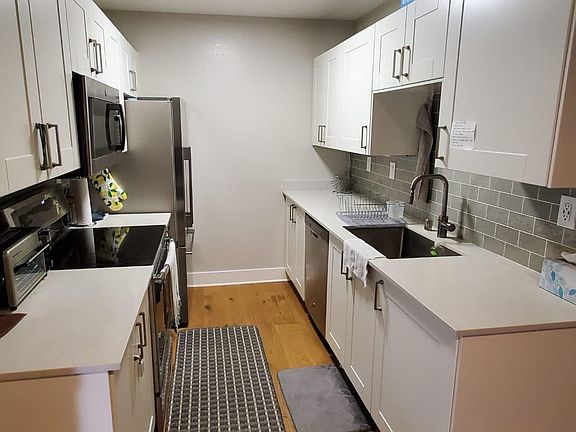 4th image of 26 Bayside Ct #26