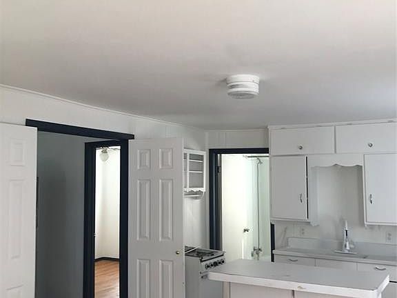2nd image of 500 E Kimball St