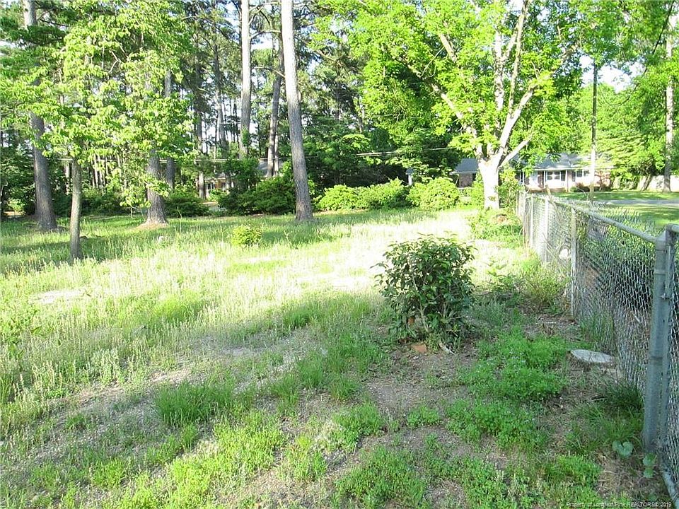 1st image of 1910 Columbia Dr