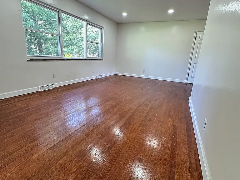 15 Hedgewood Ln — Photo 6