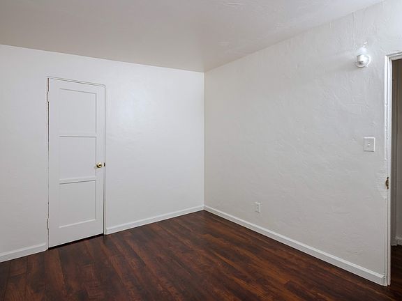 4th image of 720 Raven St