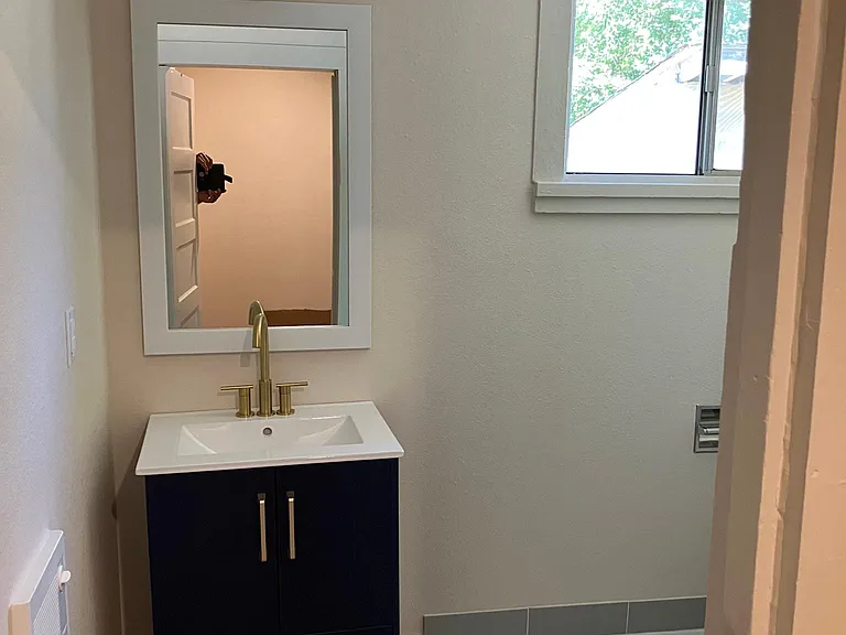 130 Ellis Bean #B — Photo 8