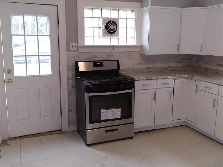 81 Mountainview Blvd #A — Photo 11