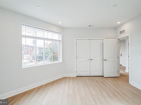 3rd image of 646 N 32nd St #15