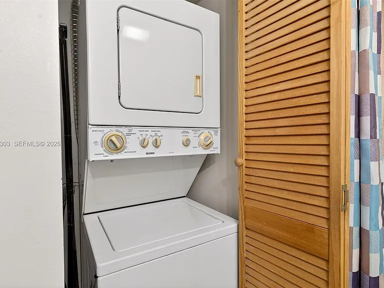 1400 SW 124th Ter #111Q — Photo 19