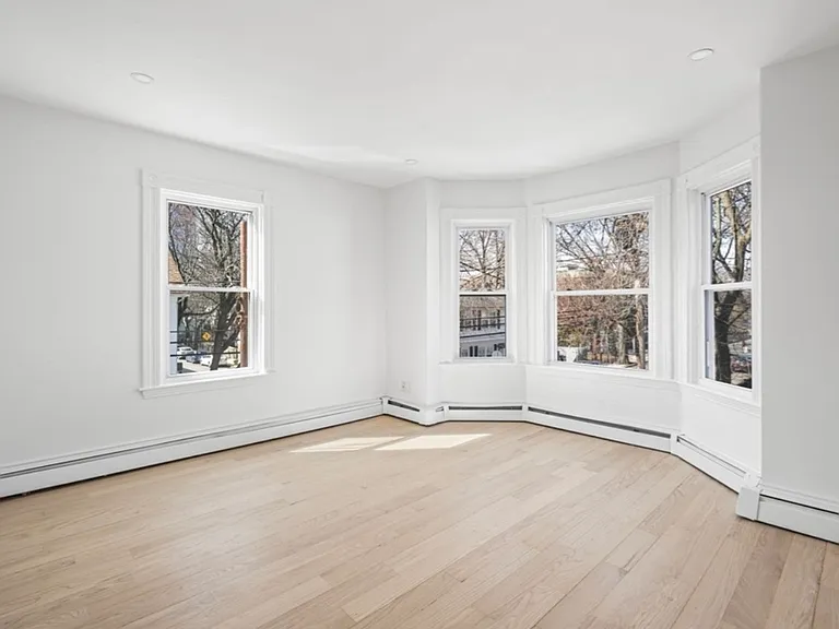 66 6th St #2 — Photo 9