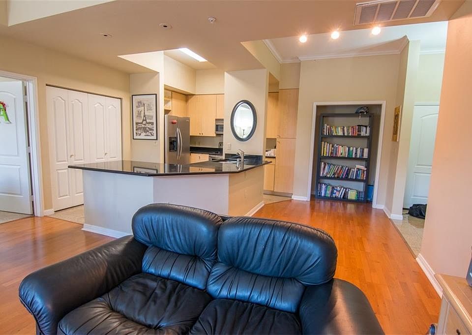 1st image of 3225 Turtle Creek Blvd APT 303
