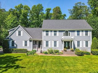 22 Dover Dr, Walpole, MA 02081