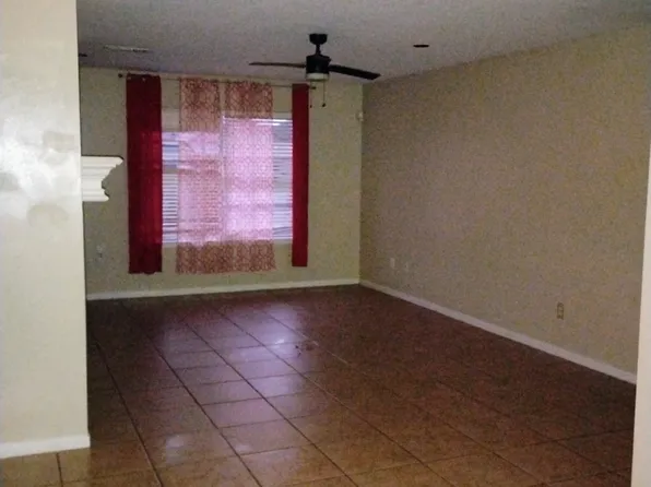 5246 Sugar Bush Dr, Houston, TX 77048