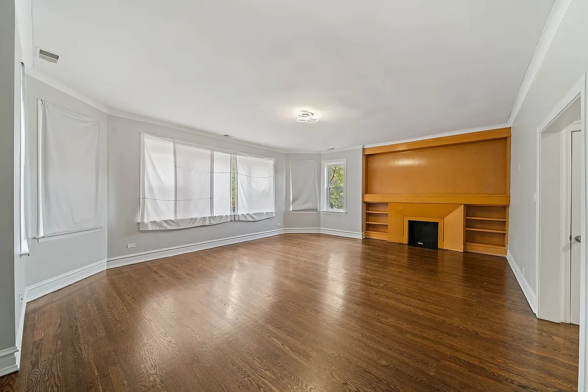 Building Photo - 5426 W Jackson Blvd #1