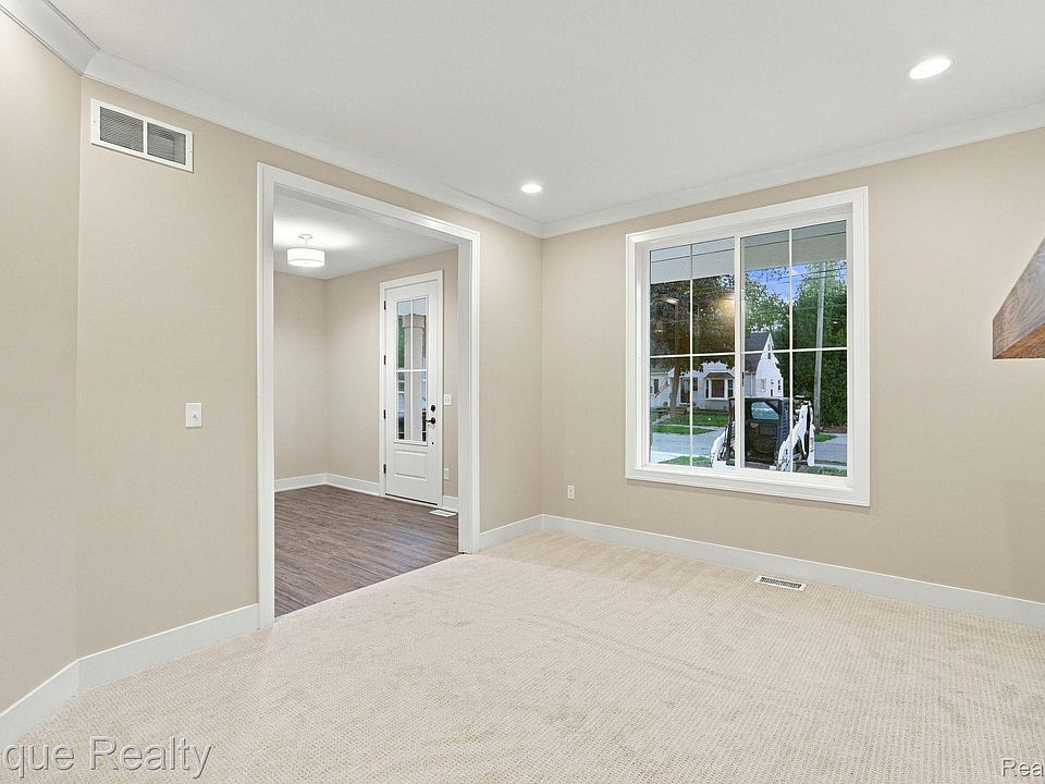 831 Goodale Ave, photo 13