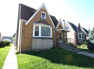 5021 W Newport Ave, Chicago, IL 60641