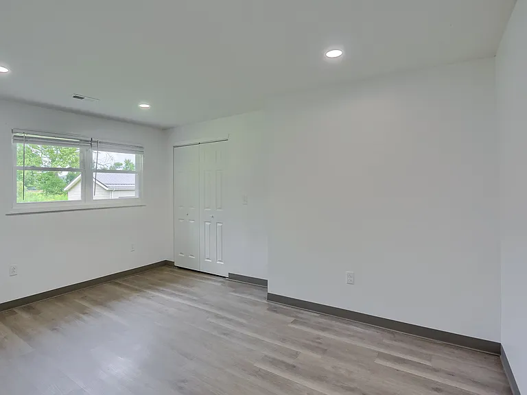 124 Kathleen Dr #4 — Photo 27