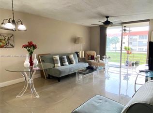 8040 N Sunrise Lakes Dr #212, Sunrise, FL 33322