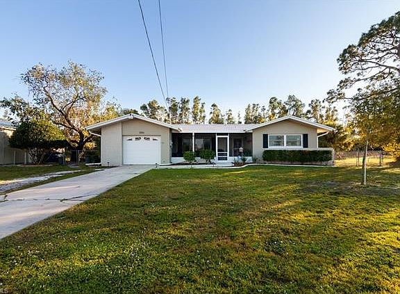 2nd image of 1086 Laurel Dr