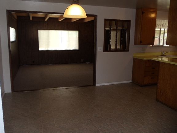 5th image of 7435 Salizar St