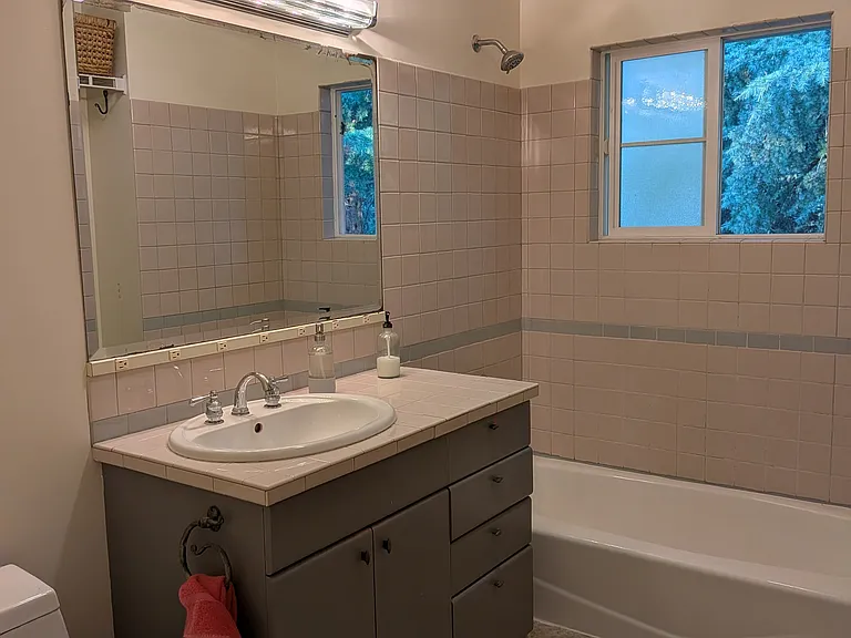 5324 SW Illinois St — Photo 10