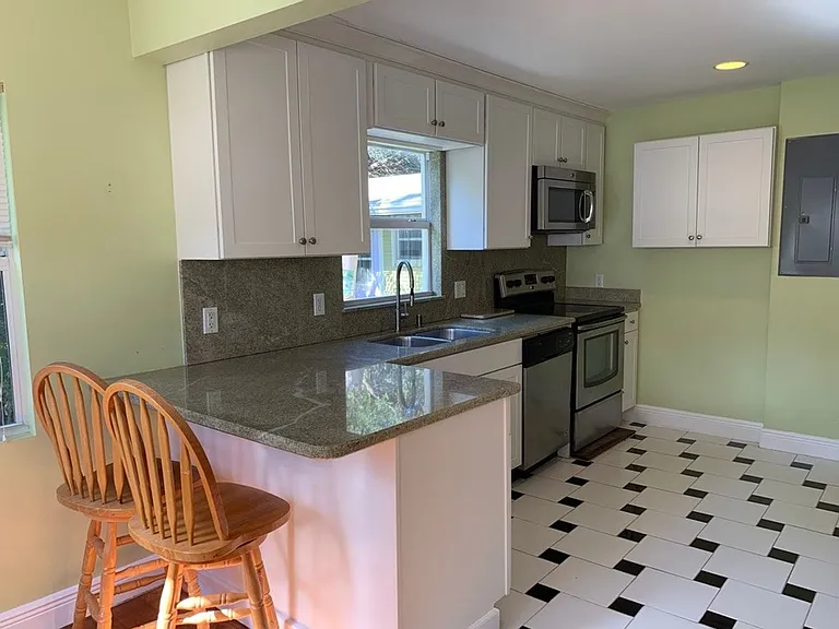 215 Ocean Breeze — Photo 3
