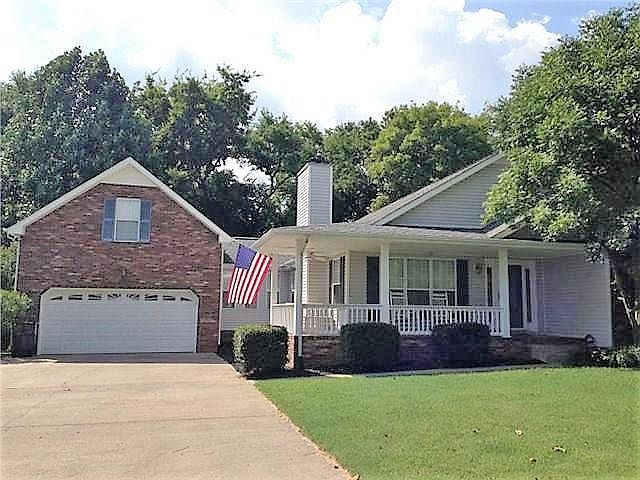 1st image of 3829 Parade Dr