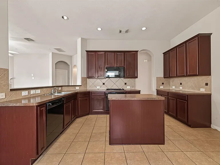 25918 Silver Timbers Ln — Photo 15