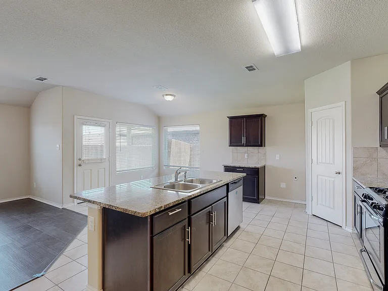 5140 Grayson Ridge Dr — Photo 35