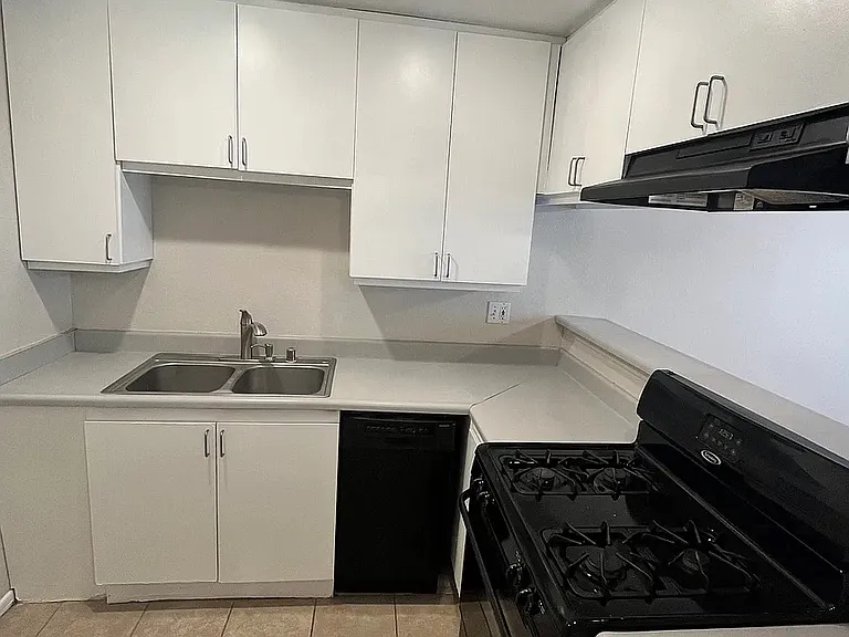 310 E Santa Anita Ave #C — Photo 2