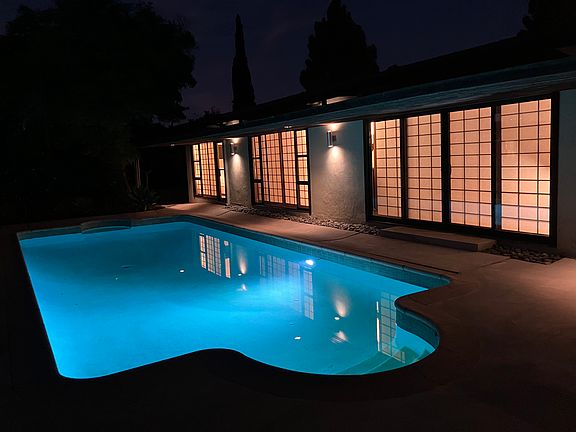 2nd image of 2333 Hidalgo Ave