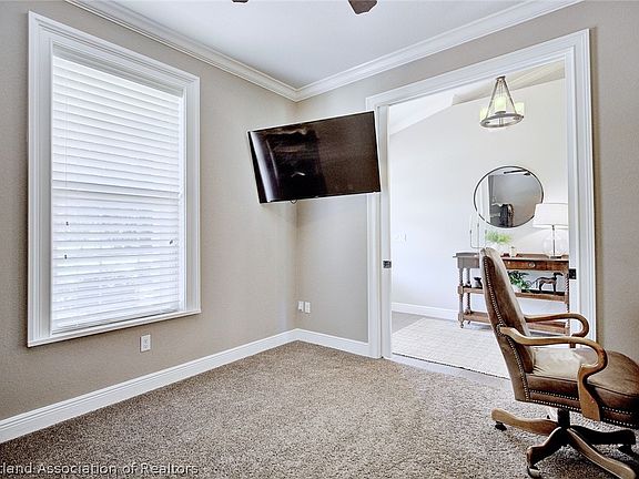 5th image of 205 Bay Blossom Dr