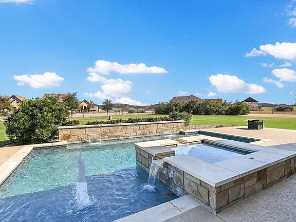 3rd image of 106 Rangeway Circle