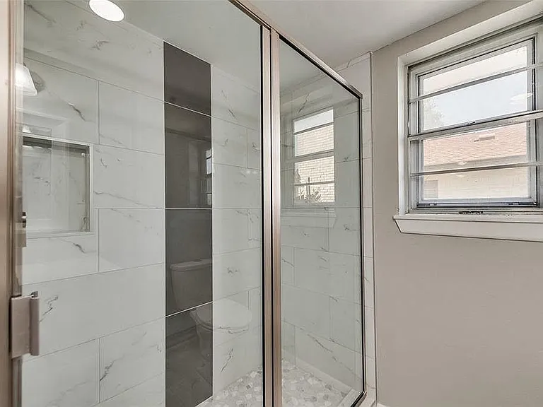 8423 Cadenza Ln — Photo 27