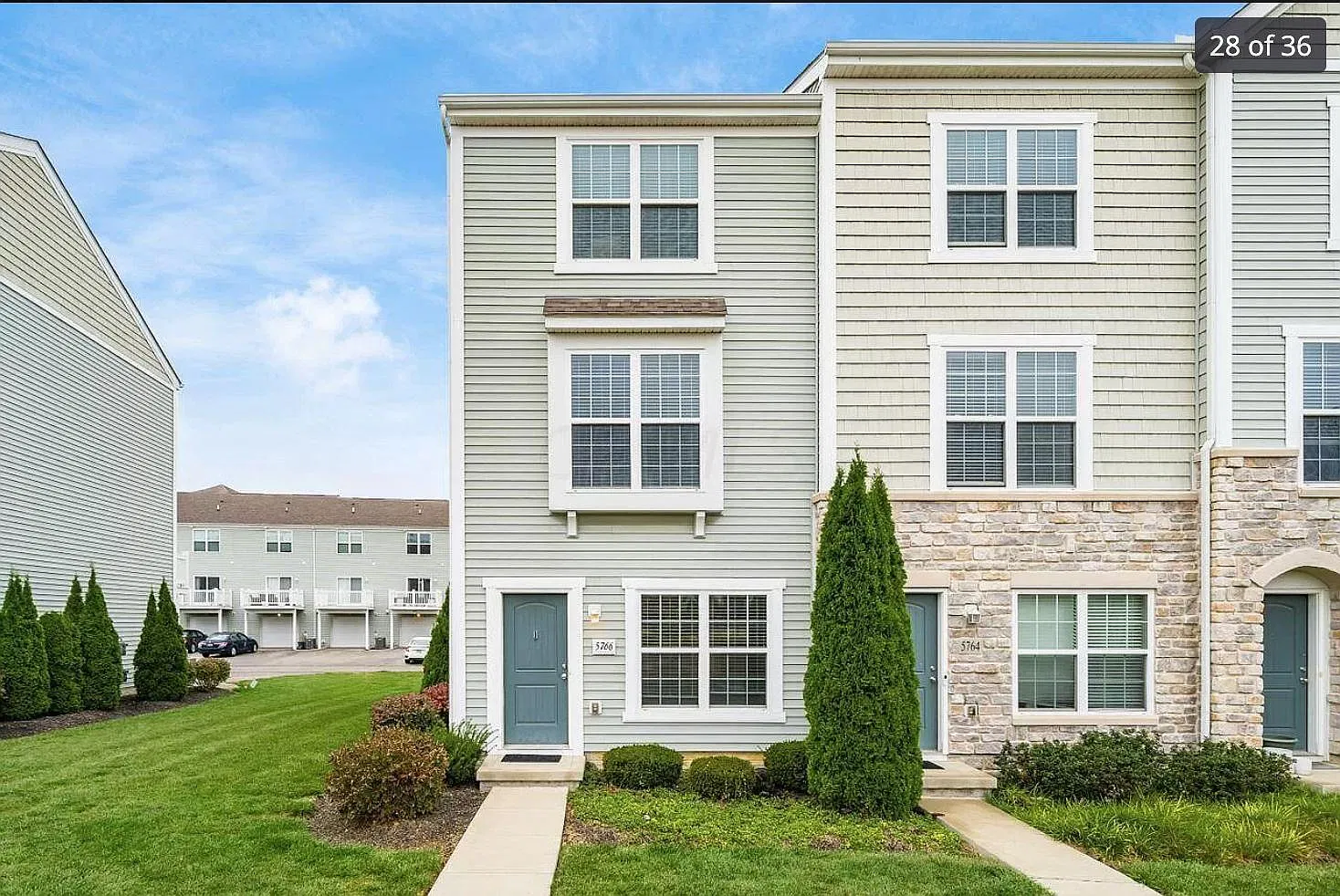 2 bed, 2.5 bath, 1464 sqft, $1,900 — Photo 1