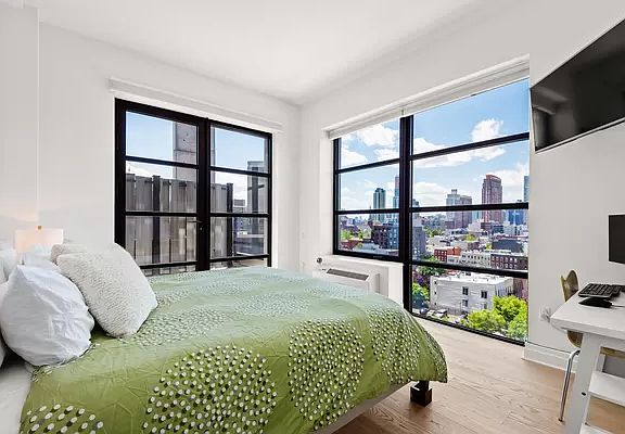 4th image of 13-33 Jackson Ave #9A