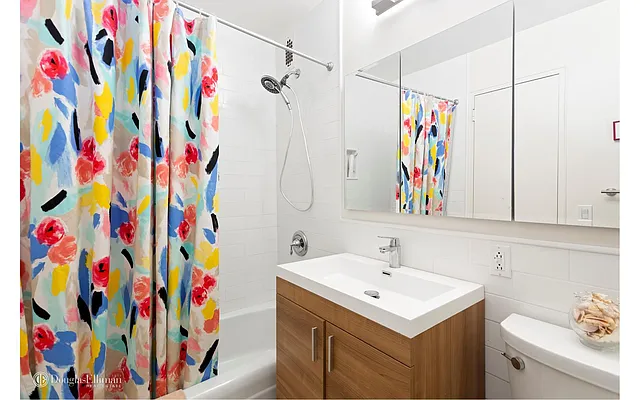 Rented by Douglas Elliman | media 14