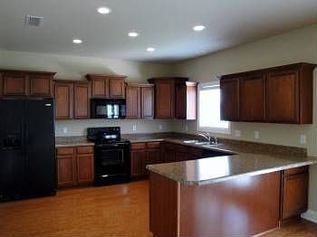 5th image of 4217 Maximillian Cir