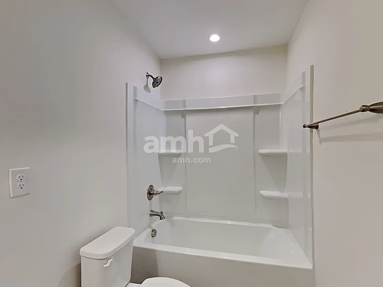 624 Hamilton Park Dr — Photo 17