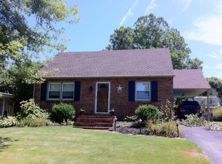 319 Maywood Rd, York, PA 17402